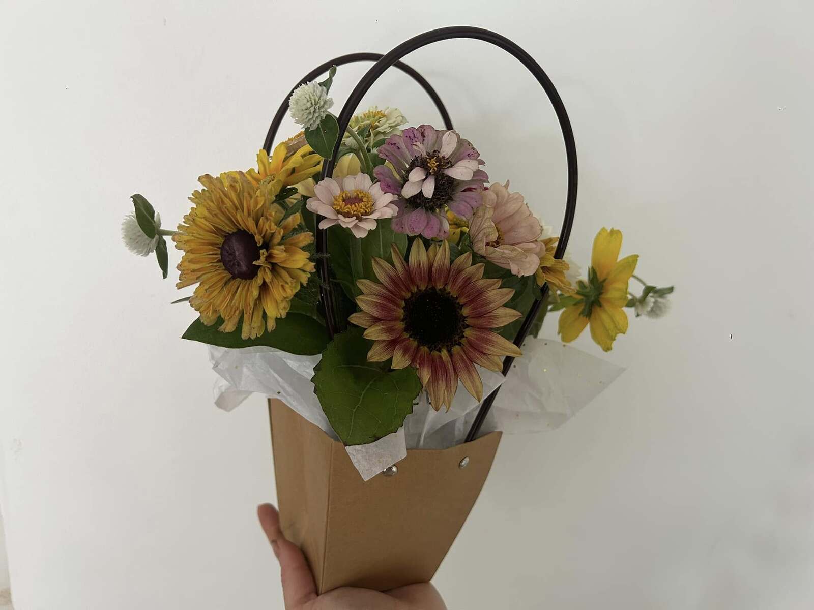 https://www.capriveraflorals.com/