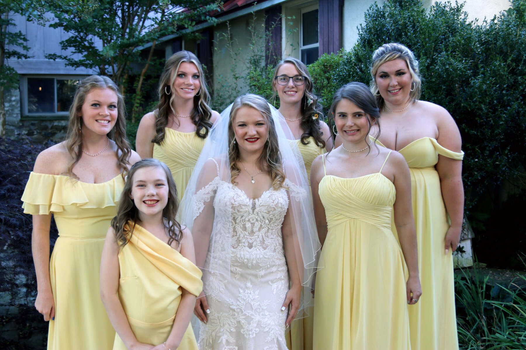Nicole Palermo Beauty/Kimi Collins Bridal Hair/Trusty Photography