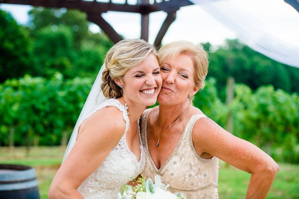 http://www.baltimorebridalhair.com/