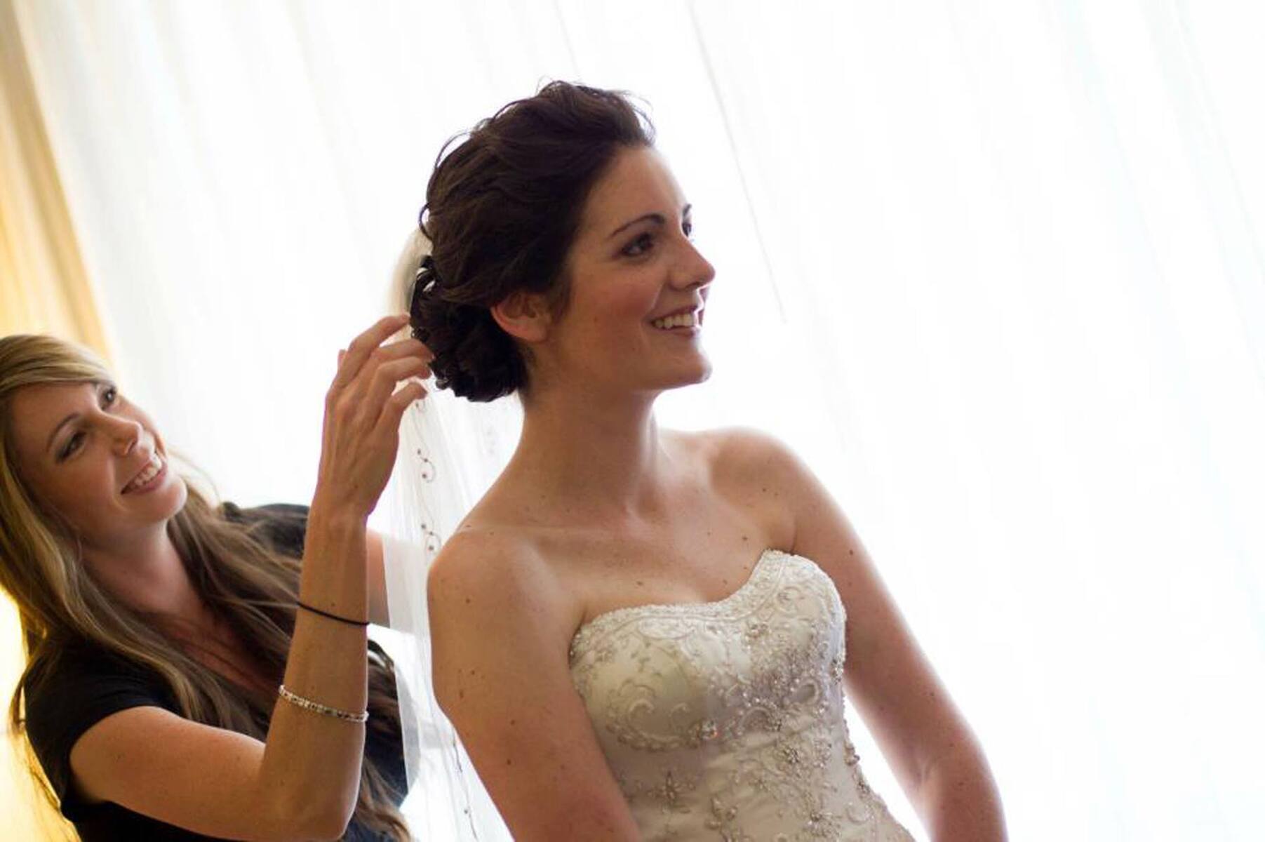 http://www.baltimorebridalhair.com/