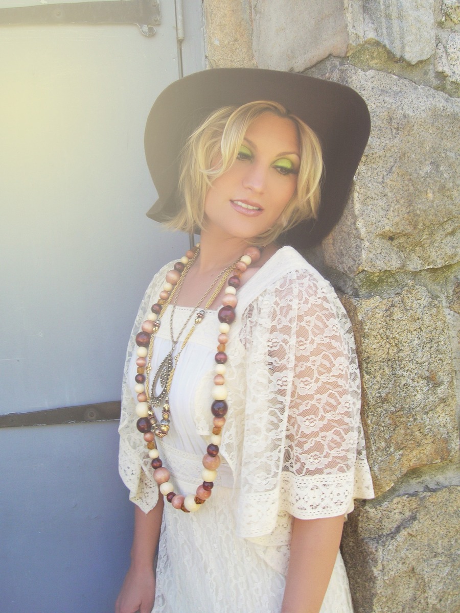 Nicole Palermo Beauty/Photography/wardrobe styling