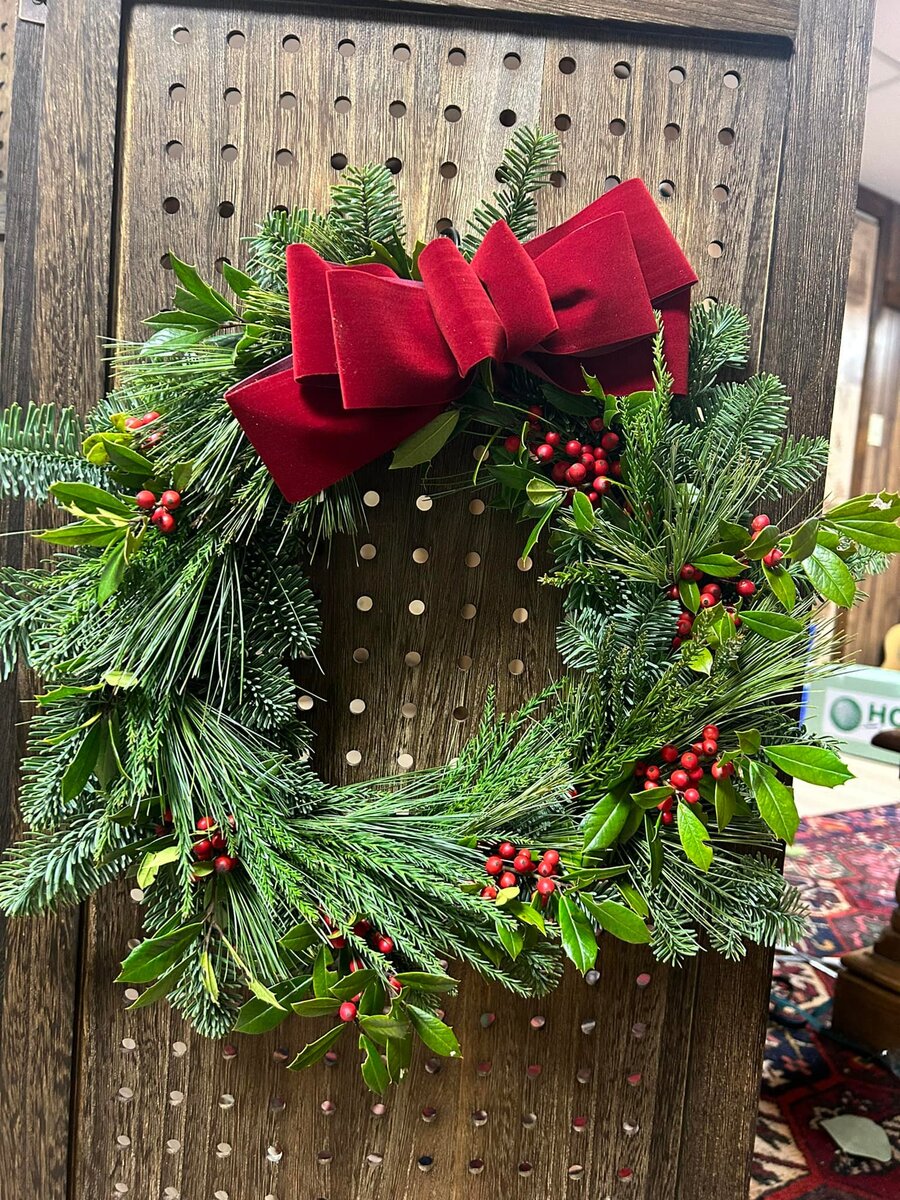 https://www.capriveraflorals.com/