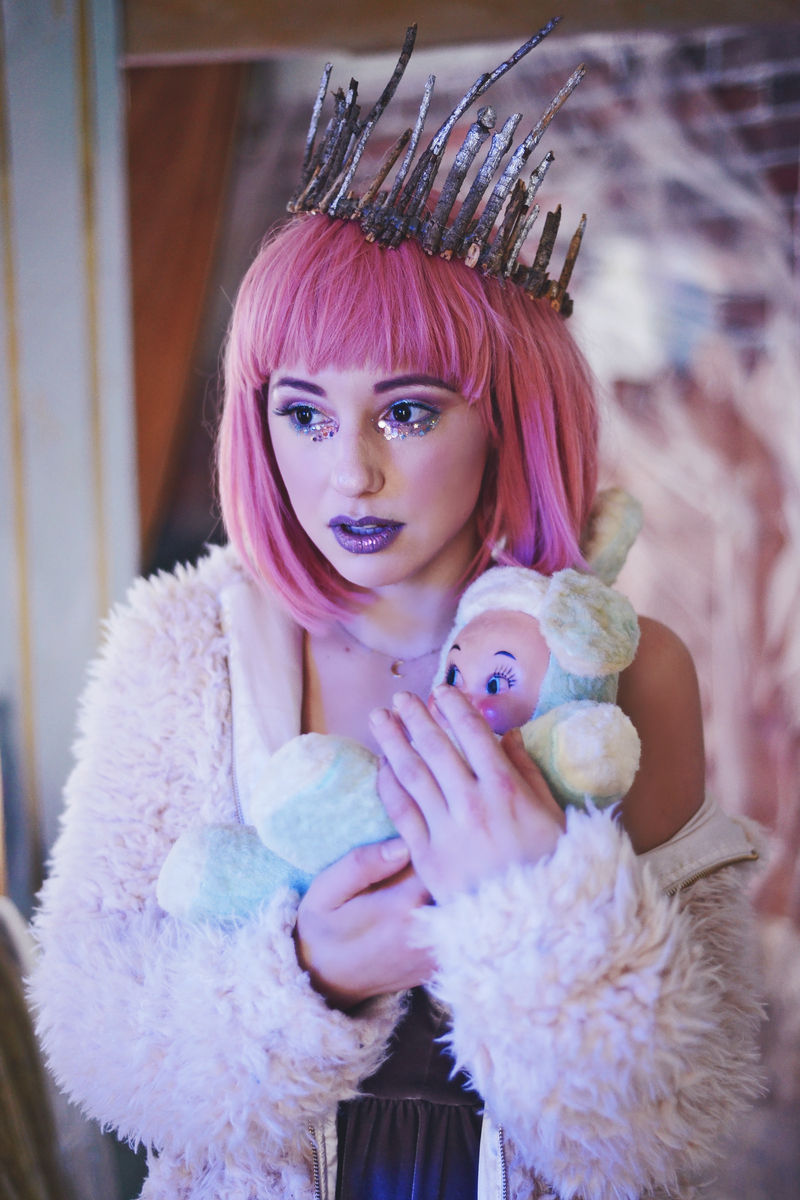 Nicole Palermo Beauty/Alana Beall Photography/set