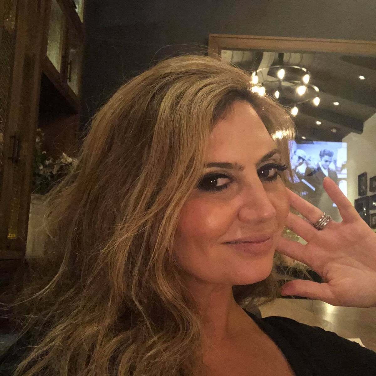 Dana Trantas Smith The Brushing bride Hair Stylist/Sister Team