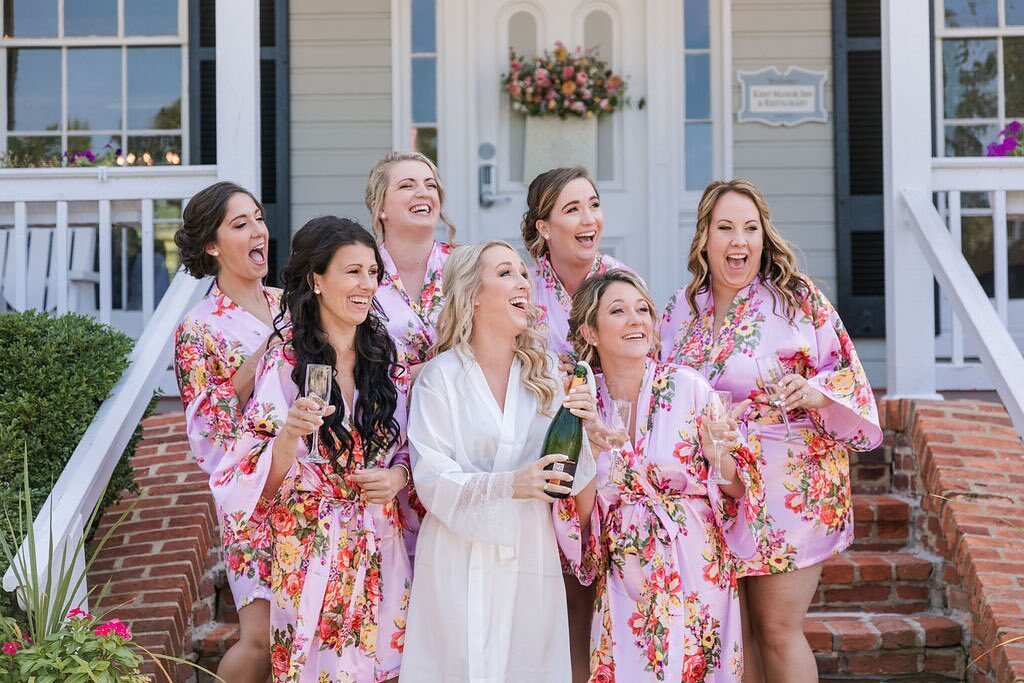 Photo & video: @wholeheartstudios Venue: @waterfrontkentmanorinn