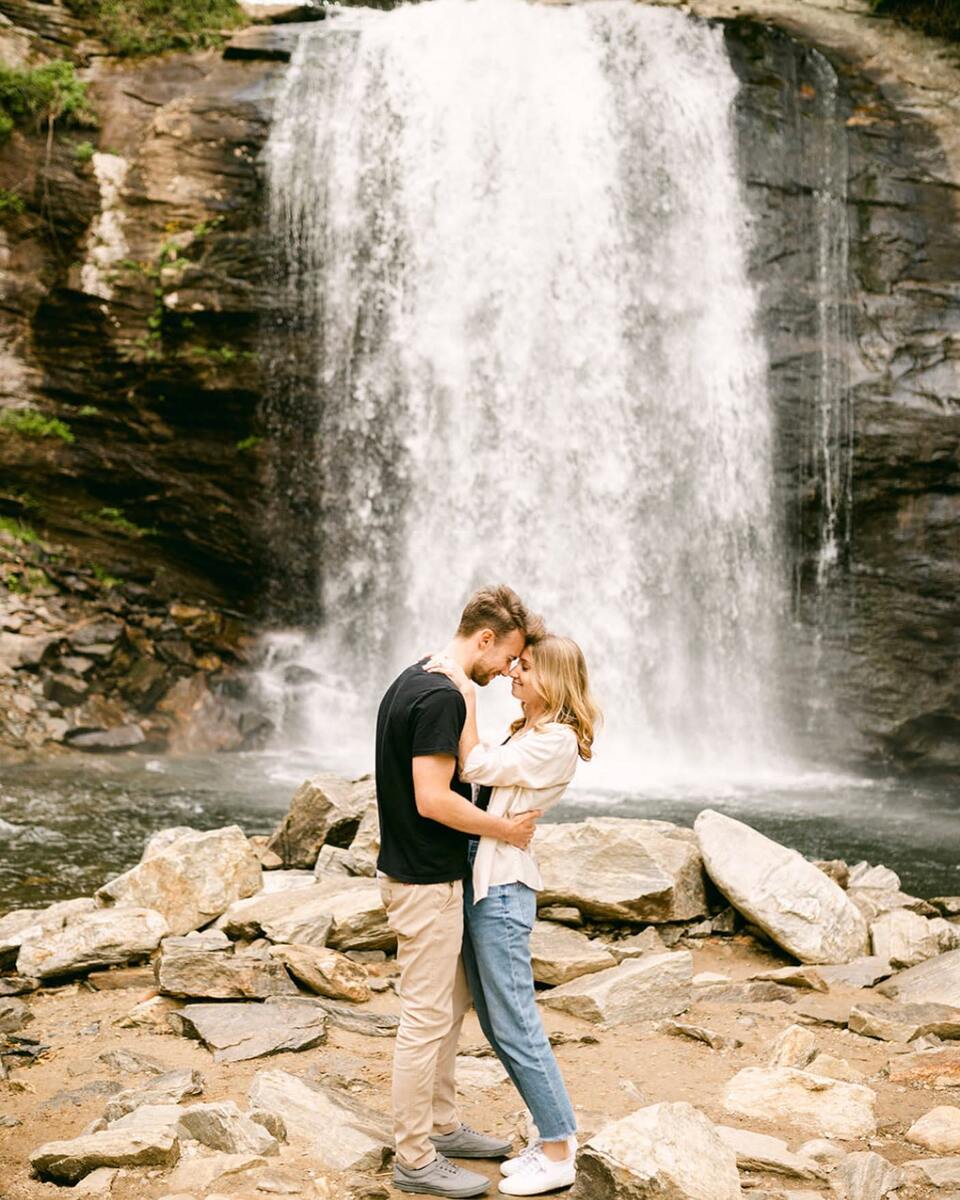 We are so excited to be planning Liza and Jake’s big day today in Watch Hill, RI ❤️  📸- @apollofields